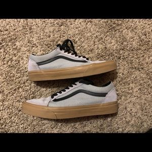 Men’s grey and brown vans